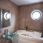Σπίτι διακοπών Dios Ponte Finikoudes Beachfront Λάρνακα