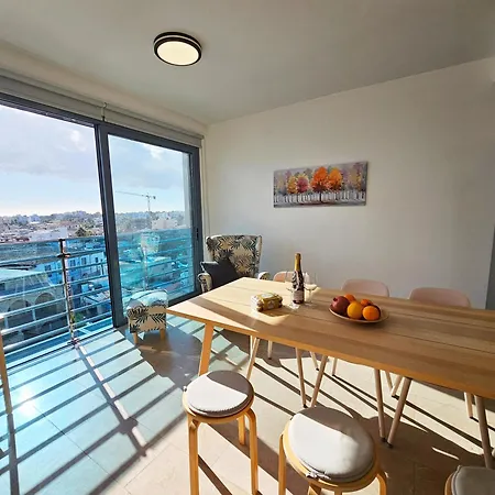 Holiday home Dios Ponte Finikoudes Beachfront