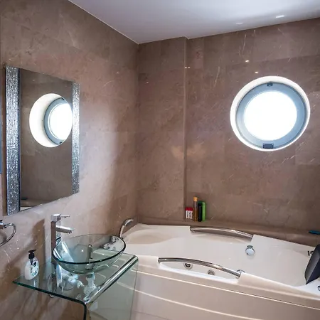 Сasa de vacaciones Dios Ponte Finikoudes Beachfront Lárnaca