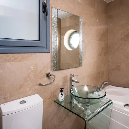 Holiday home Dios Ponte Finikoudes Beachfront