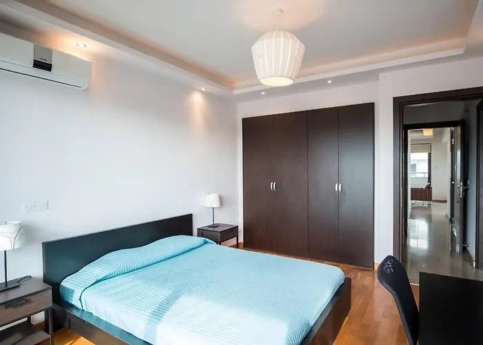 بيت للعطل Dios Ponte Finikoudes Beachfront *