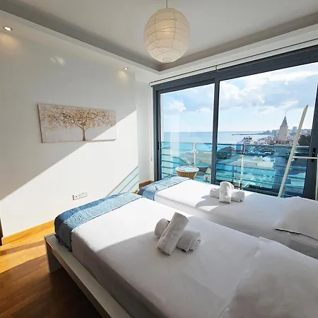 Апартаменти Dios Ponte Finikoudes Beachfront