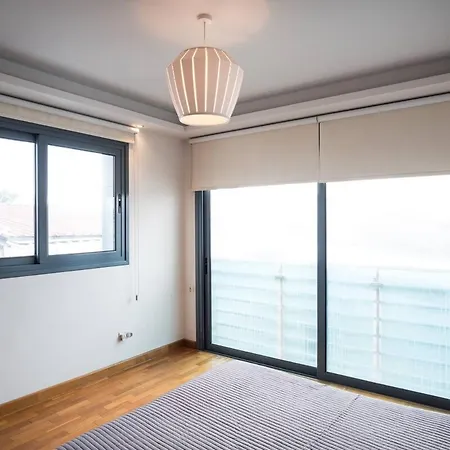 Dios Ponte Finikoudes Beachfront