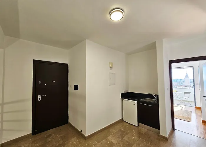 Dios Ponte Finikoudes Beachfront Holiday home