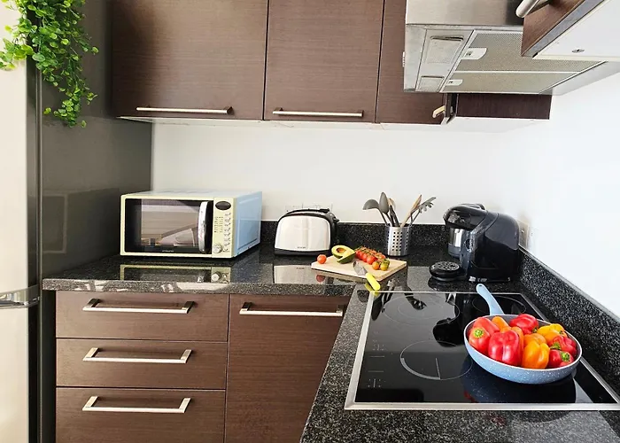 Dios Ponte Finikoudes Beachfront Larnaca